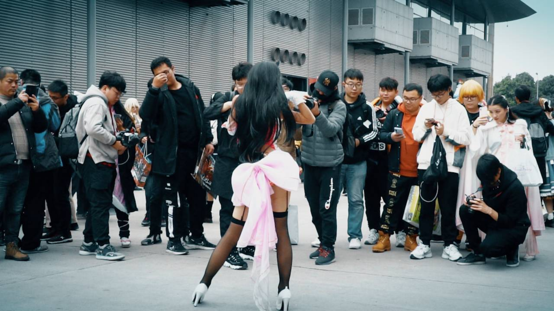 上海CP25漫展,这些COSER小姐姐冬天不觉得冷吗